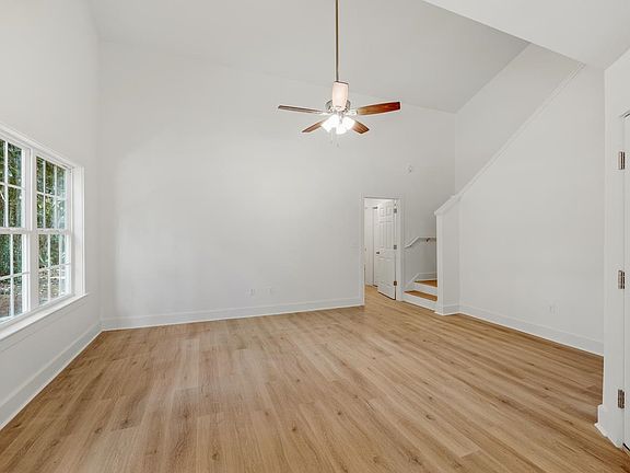 4th image of 3014 Camelliawood Ln