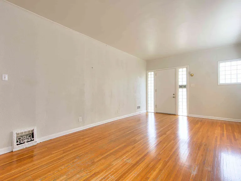 3810 Neosho St — Photo 17