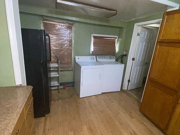 5th image of 1135 47th Pl NE