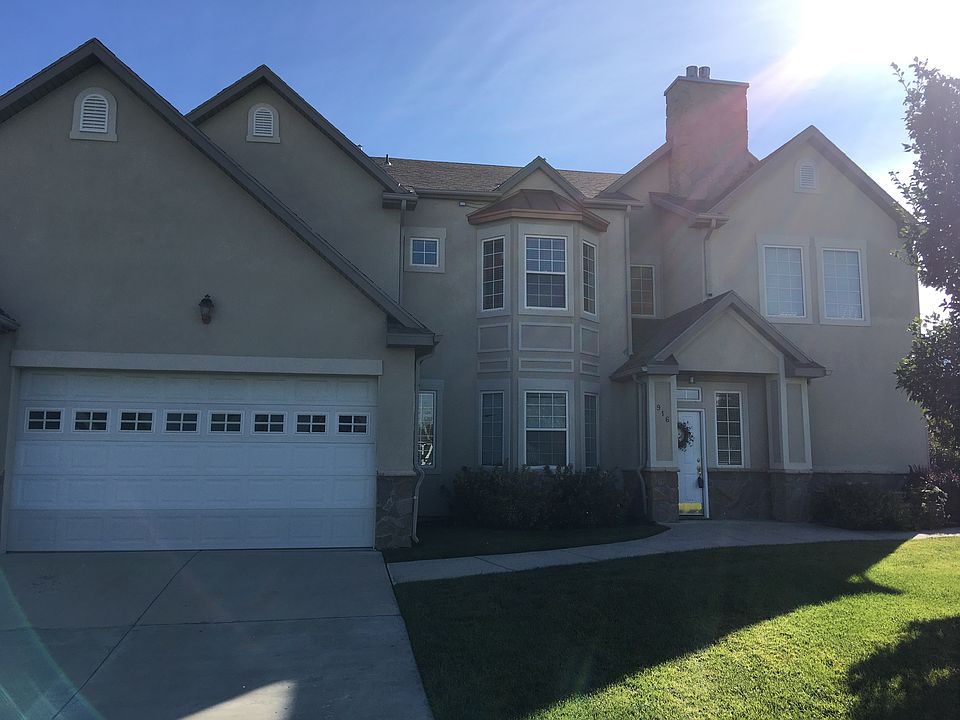 Farmington Condo Shetland Drive