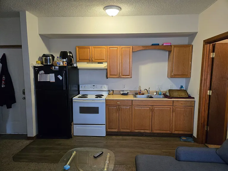 Swingle House Apartments — Photo 12