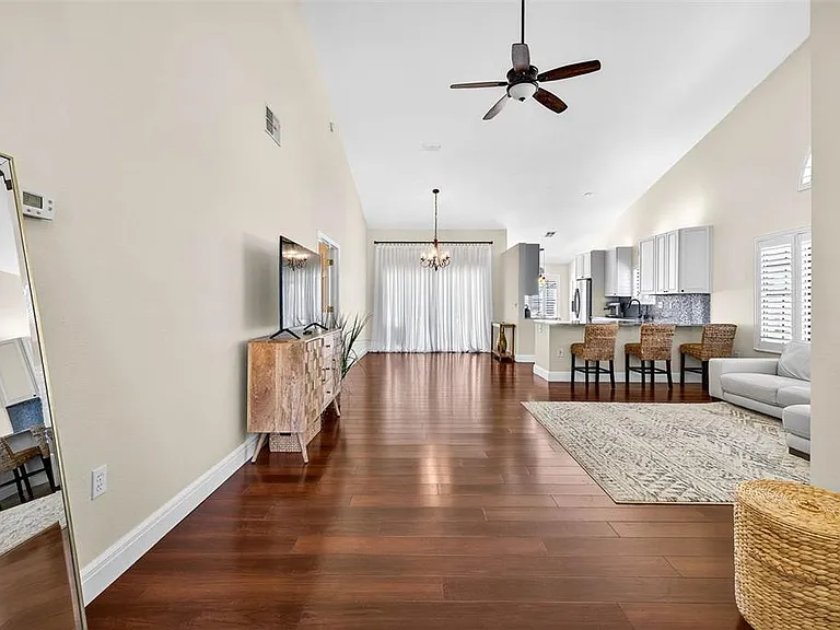 4180 Brentwood Park Cir — Photo 3