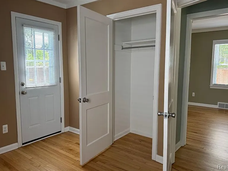 128 Girard Ave — Photo 16