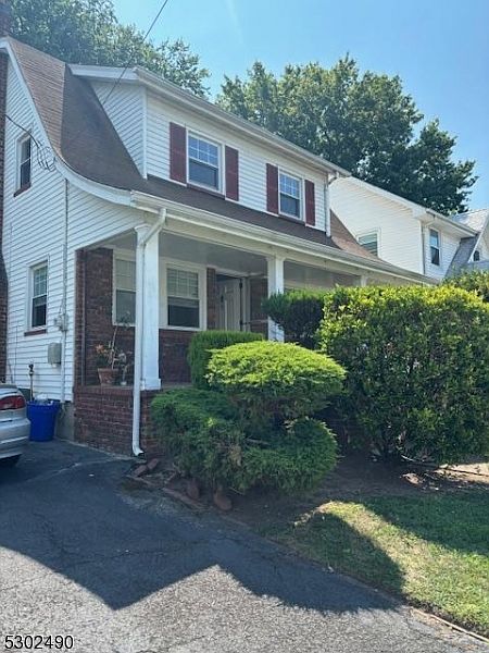1st image of 68 Fairway Ave