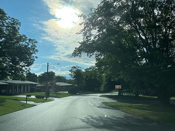 5th image of 4827 Bellbrook Dr