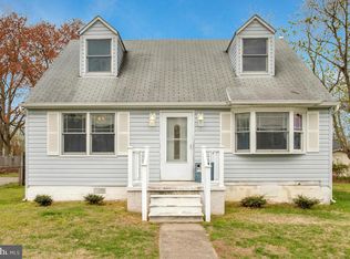 118 Bliss Ln, Glen Burnie, MD 21060