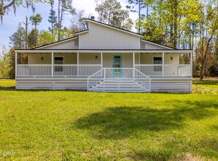 976 Daniel Dr, Alford, FL 32420