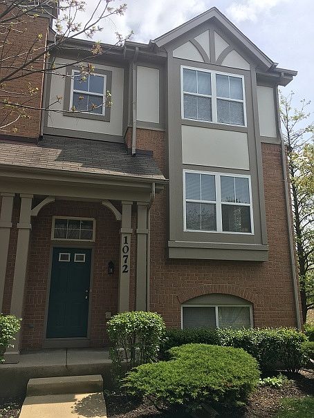 1st image of 1072 N Claremont Dr