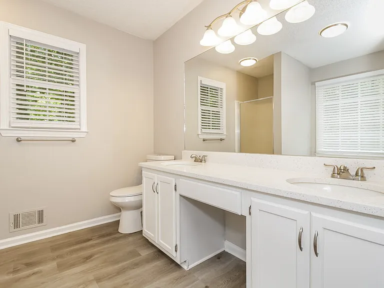 237 Vienna Way — Photo 13