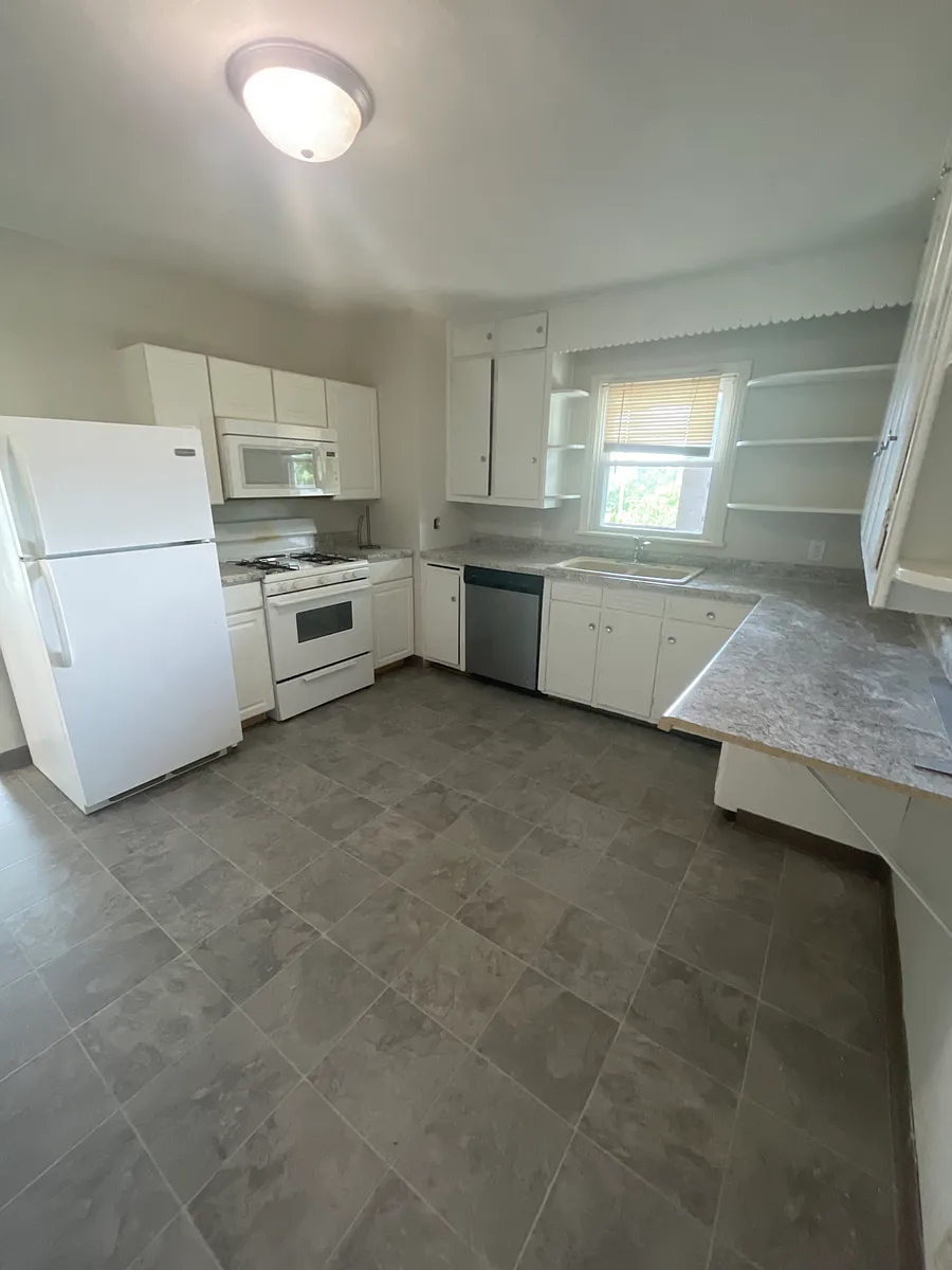Building Photo - 207 27th St NW #207