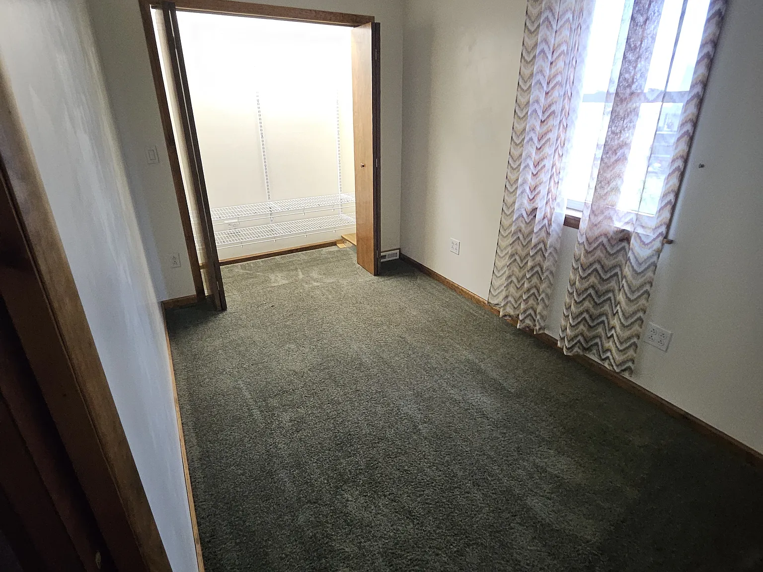 3 bed, 1150 sqft, $1,000 — Photo 1