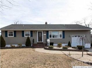607 Greene Ave, Belford, NJ 07718