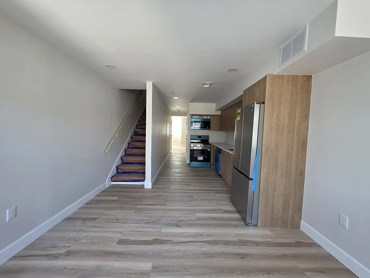 Building Photo - 44 Warner St #B10