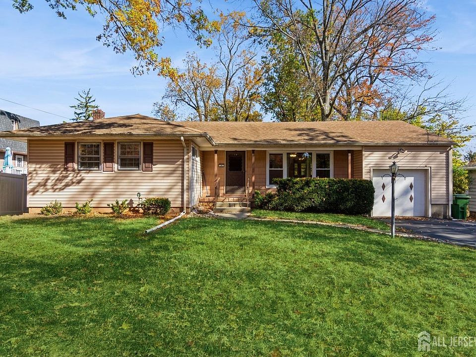 2nd image of 36 Cedar St
