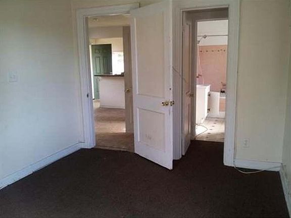 2nd image of 978 9th Ave S