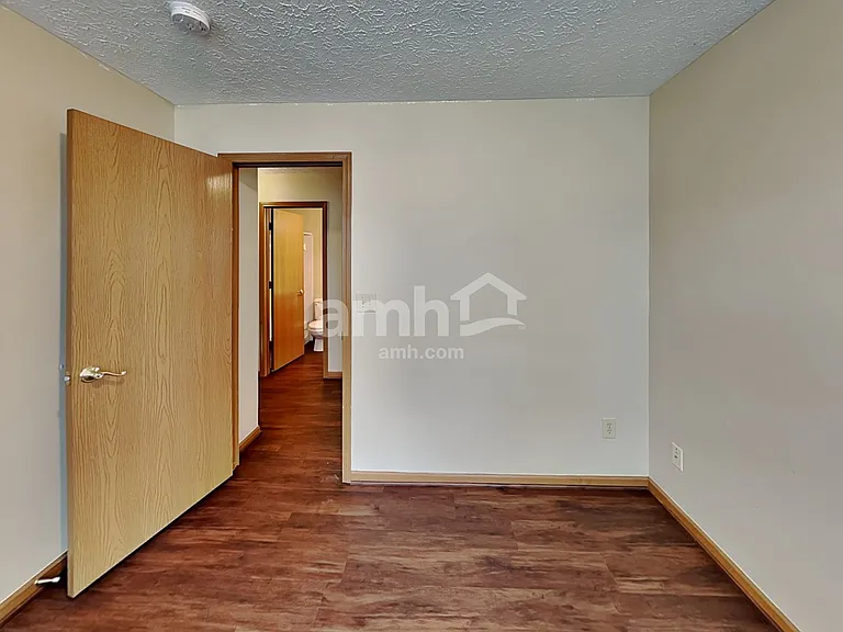 7080 Winchester Crossing Blvd — Photo 12