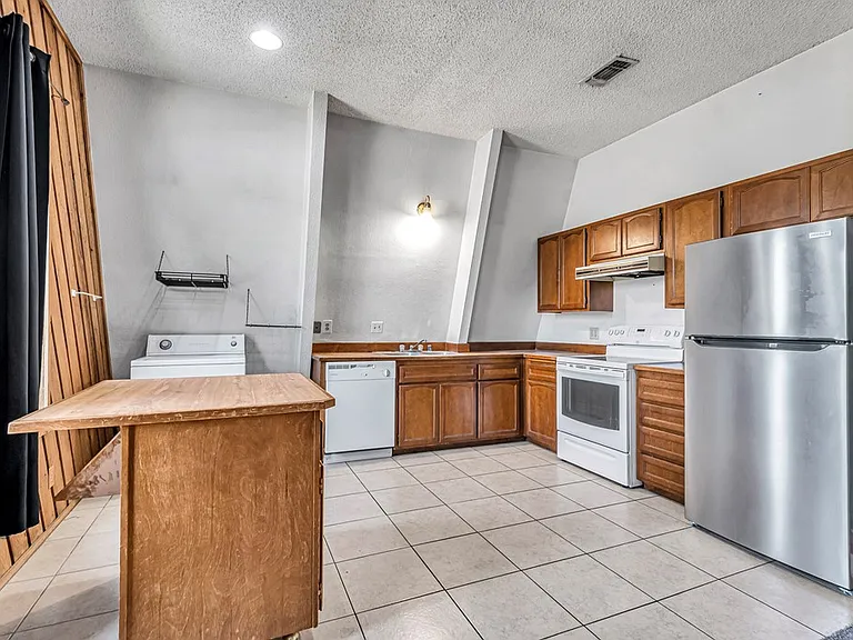 1707 College Ave — Photo 22