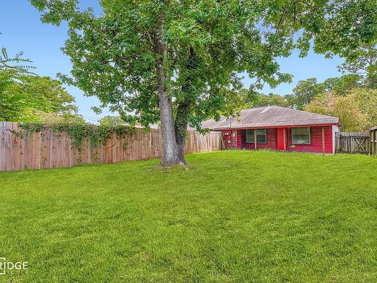 1611 Hazelwood St #A — Photo 22