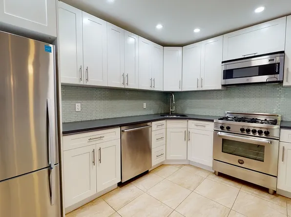 578 Henry St #3, Brooklyn, NY 11231