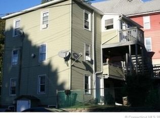 17 7th St, Derby, CT 06418