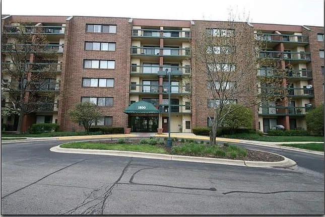 1800 Huntington Blvd #206 — Photo 2