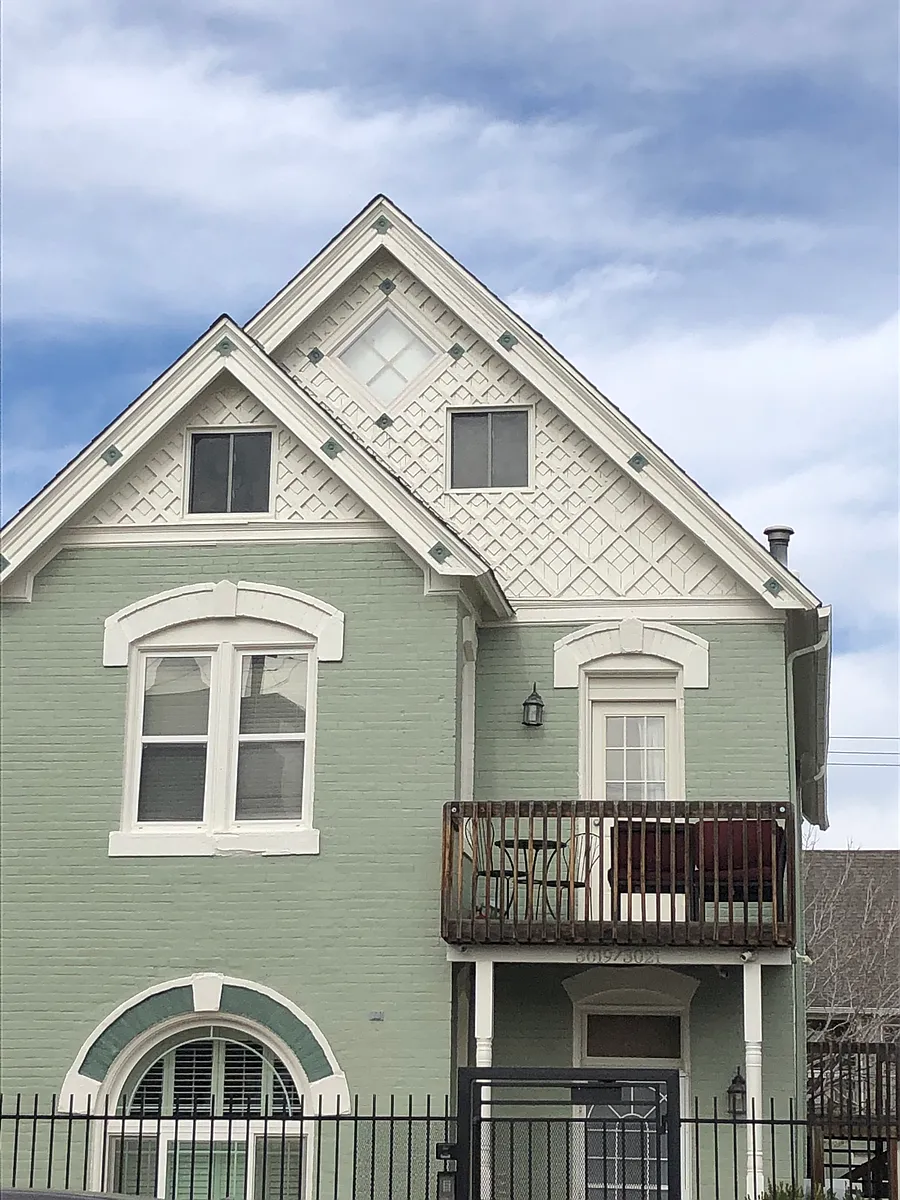 Building Photo - 3021 Lawrence St #3
