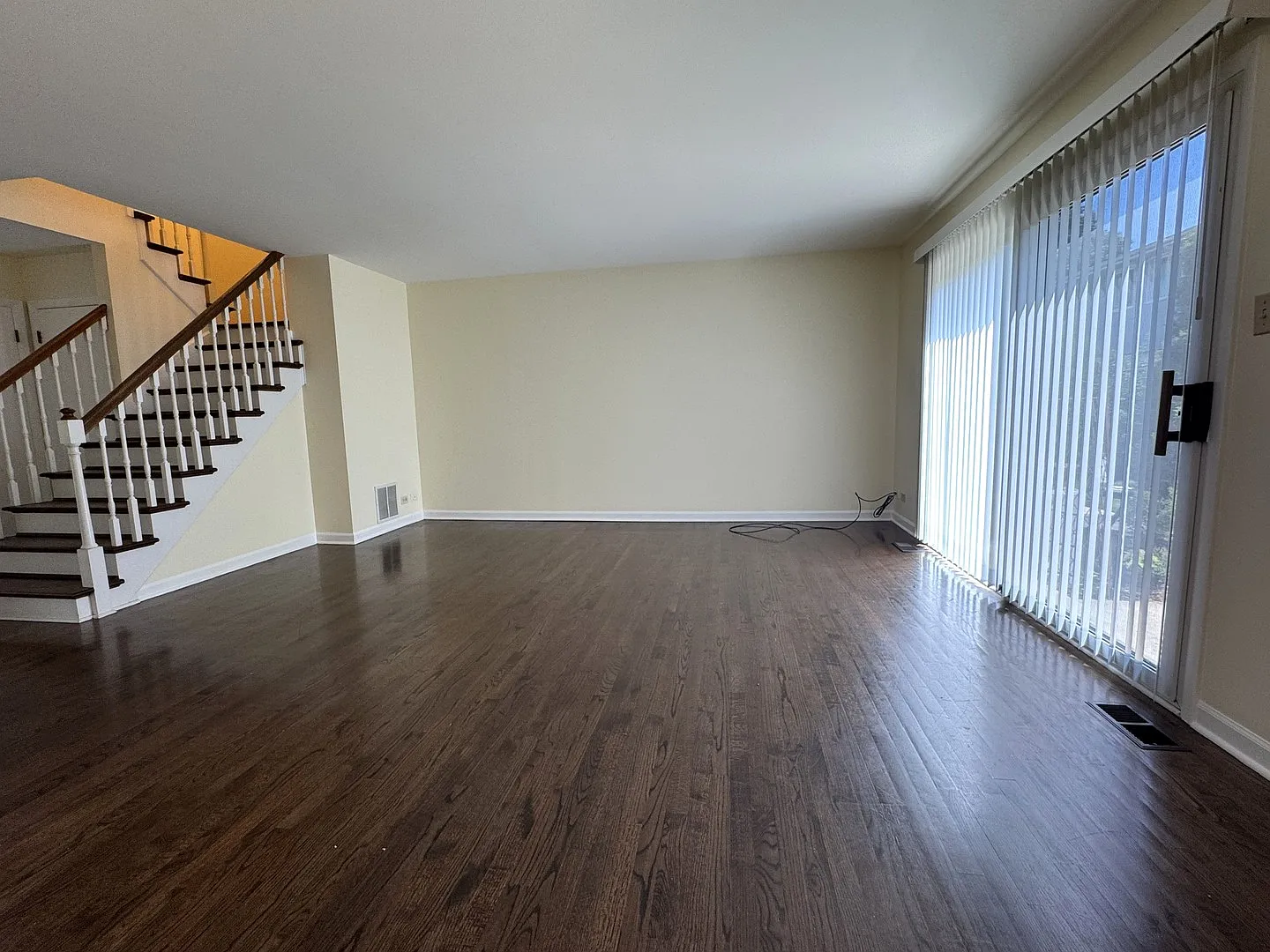 3 bed, 1.5 bath, 1466 sqft, $2,600 — Photo 3