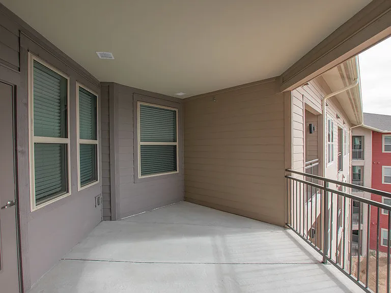 Loma Vista Lofts — Photo 42