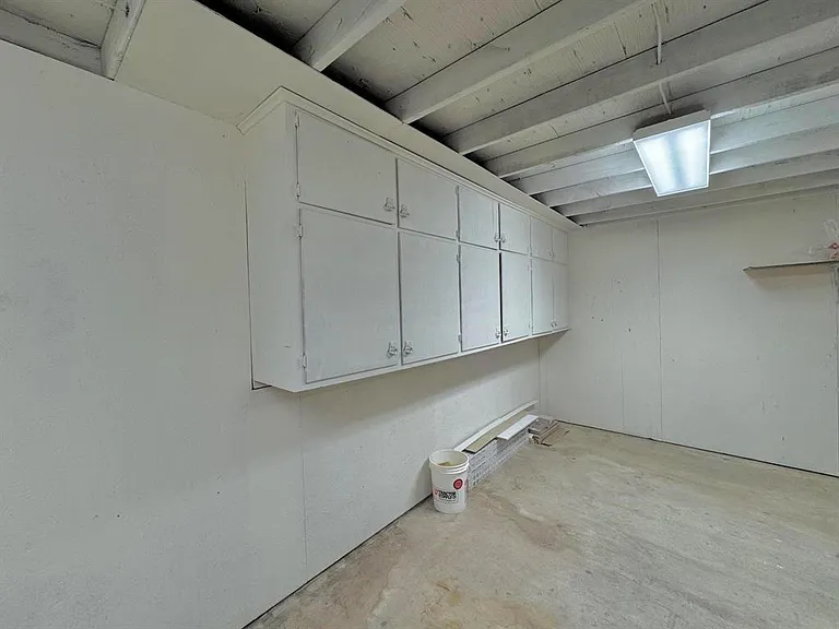 495 Yorktown Ln — Photo 33