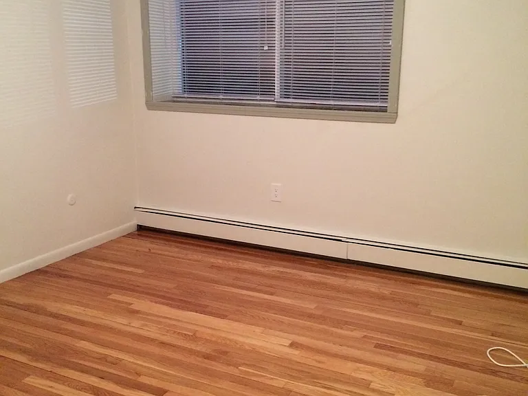 360 Market St #8B — Photo 4