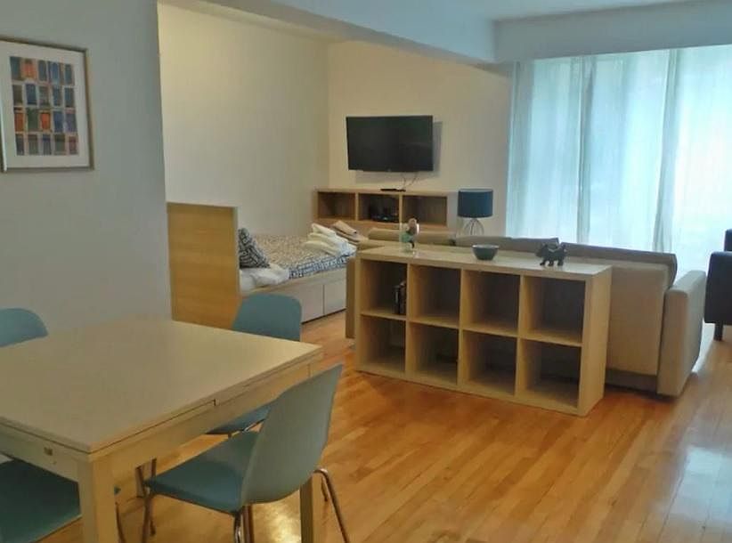 1st image of 1233 N Laurel Ave APT 108
