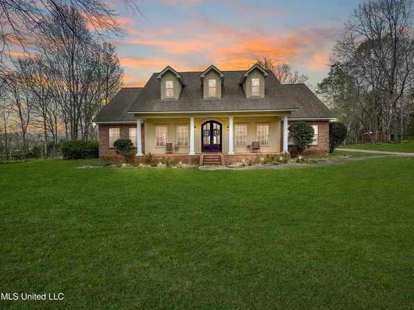 2290 Airport Rd, Raymond, MS 39154