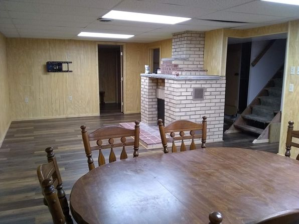 42 Pearls Ln