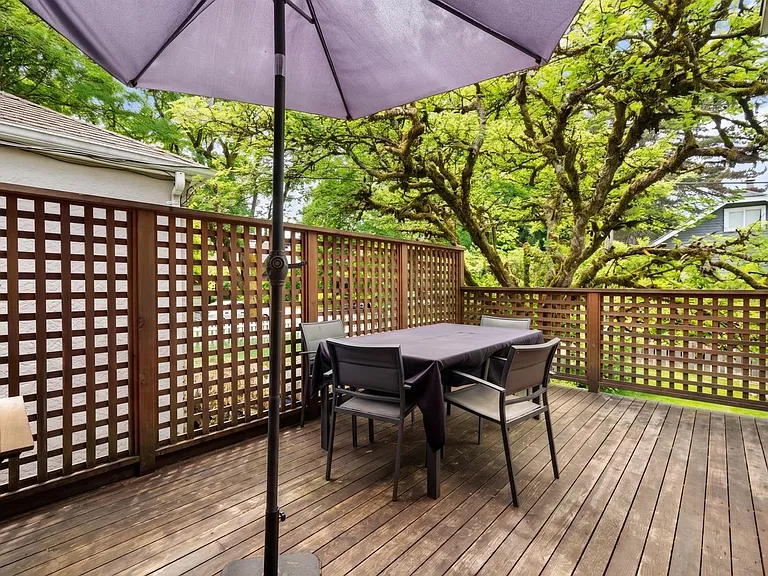 3079 Crown St — Photo 20