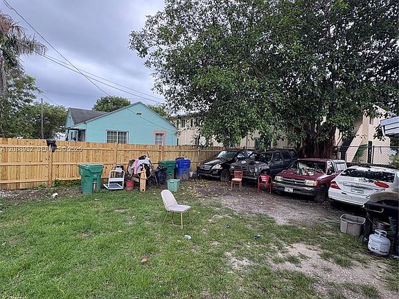 4th image of 7822 NE Miami Ct