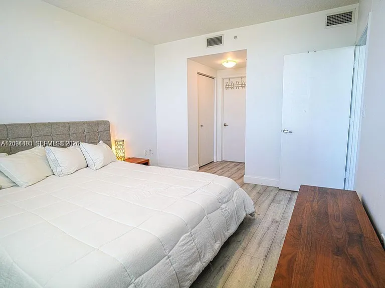 18800 NE 29th Ave #405 — Photo 15