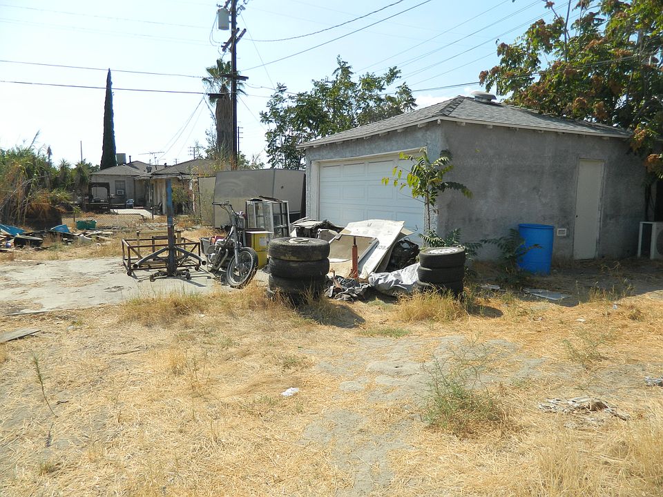 2nd image of 8863 Remick Ave