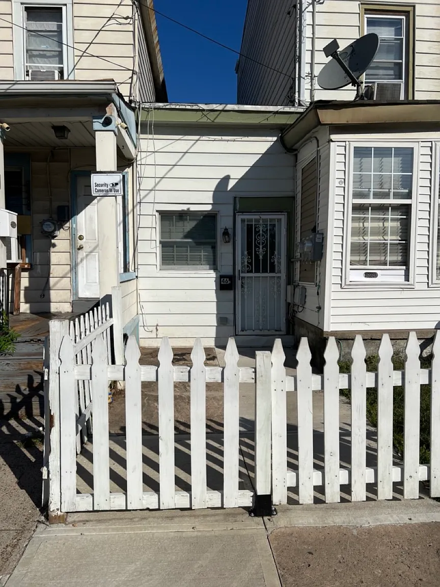 46 Bayard St photo 1