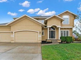 22592 S Lincoln St, Spring Hill, KS 66083