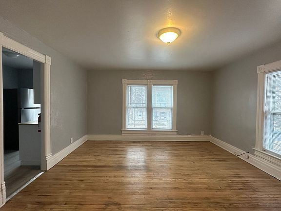 3rd image of 113 N Hamilton St APT 2