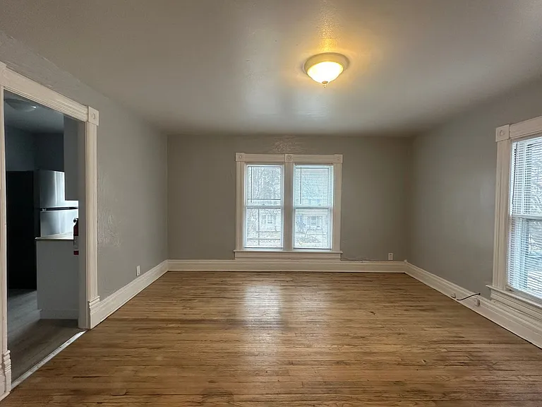 113 N Hamilton St — Photo 2