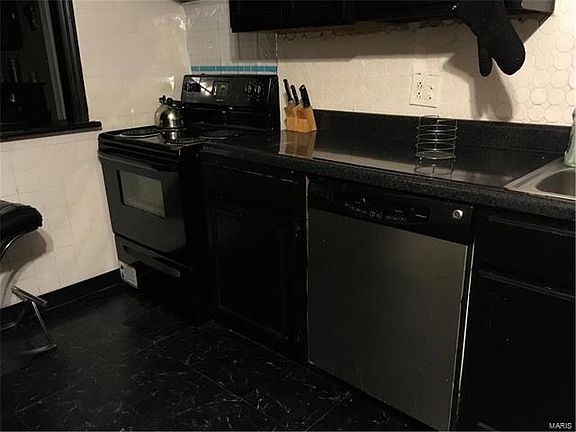 2nd image of 8514 Octavia Ave