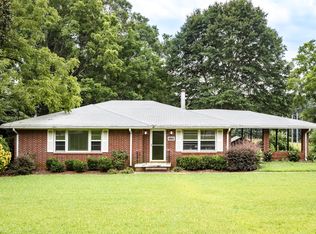 2338 Ben Hill Rd, East Pt, GA 30344