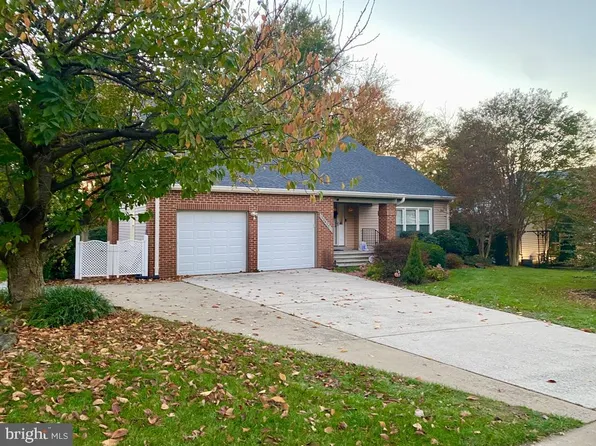 13417 Cavalier Woods Dr, Clifton, VA 20124
