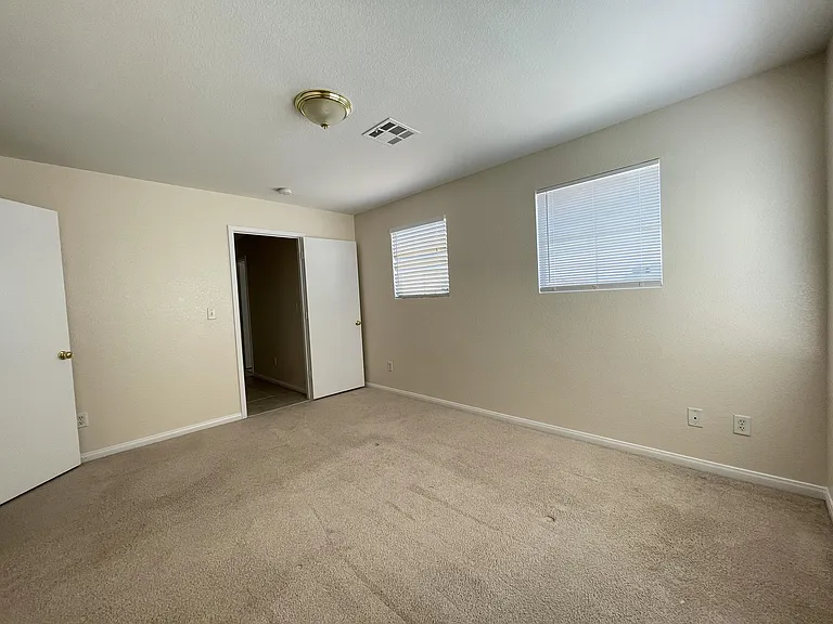 7492 Mulgrave Ct — Photo 10