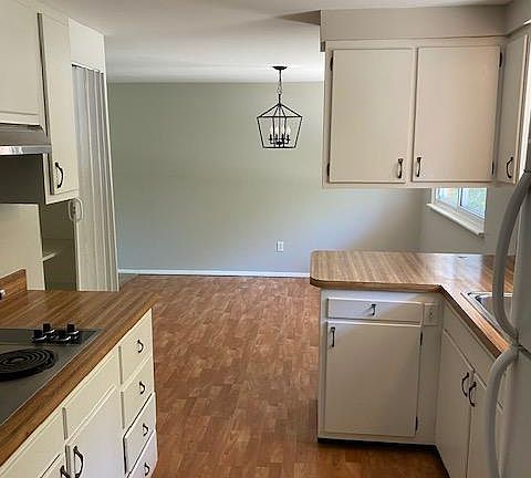 2nd image of 3686 Santiago Dr