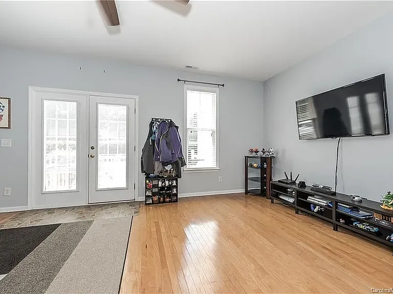 11335 Dundarrach Ln — Photo 20