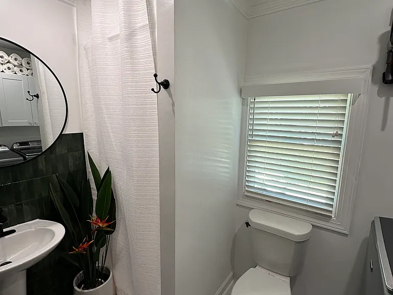 2200 Laburnum Ave — Photo 26