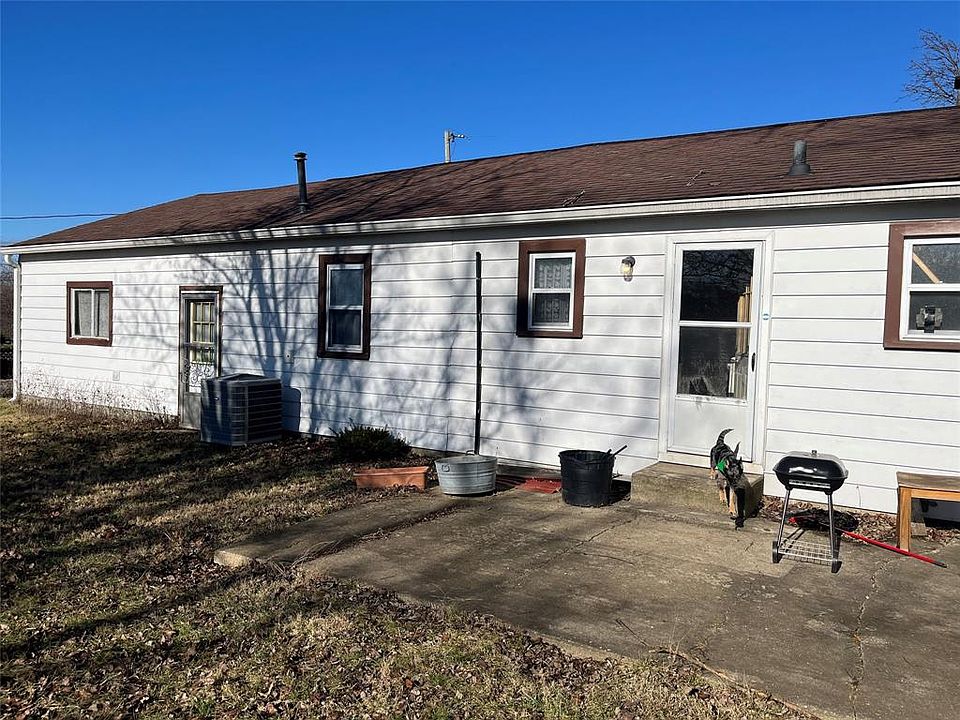 2nd image of 101 Circle Dr