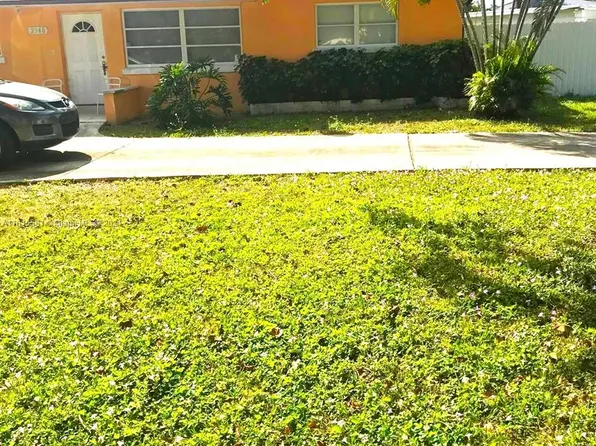 2340 Florida St, West Palm Beach, FL 33406